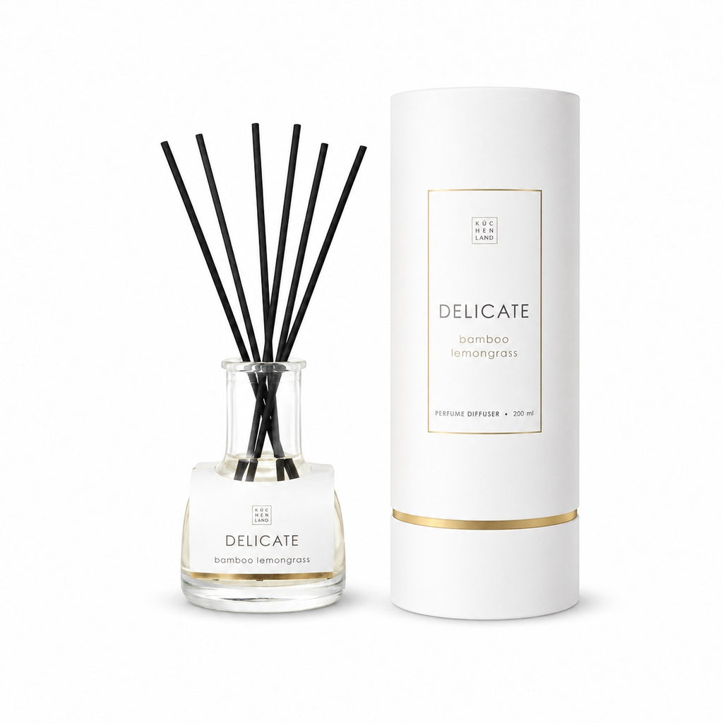 Tap2Own Delicate Perfume Diffuser with black reeds in a clear glass bottle, Bamboo Lemongrass scent, 200ml.